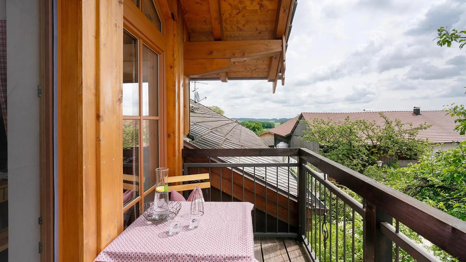 Neubau - Freundliche Fewo Bergblick Höslwang